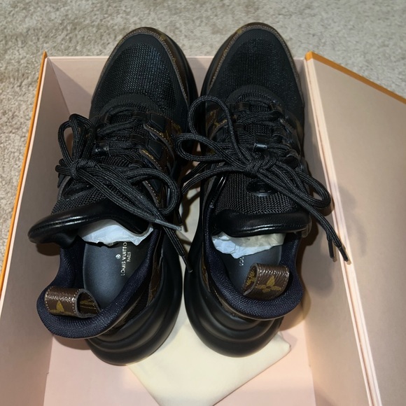LOUIS VUITTON ARCHLIGHT LV SNEAKERS - Picture 4 of 6
